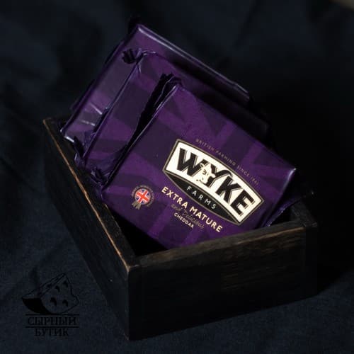 Сыр Чеддер Wyke’s Extra Mature, 200 г